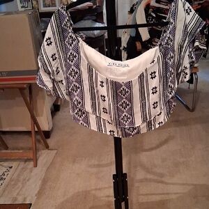 Black and White Patterned Women's Blouse